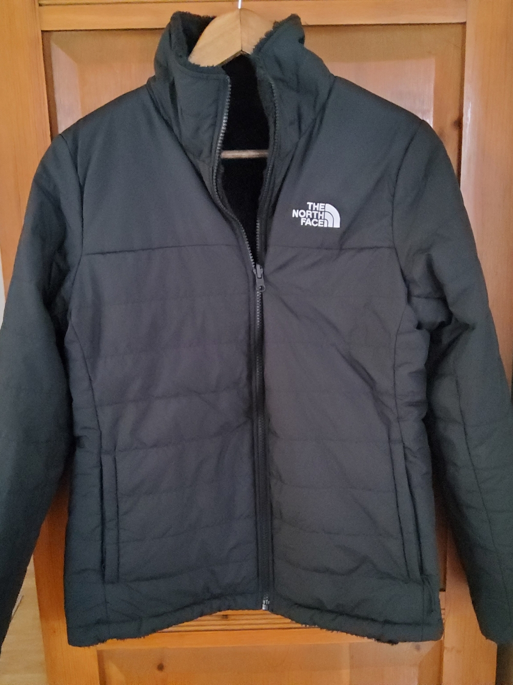 The North Face Women's Black Quilted Puffer Jacket Reversable Size M EUC